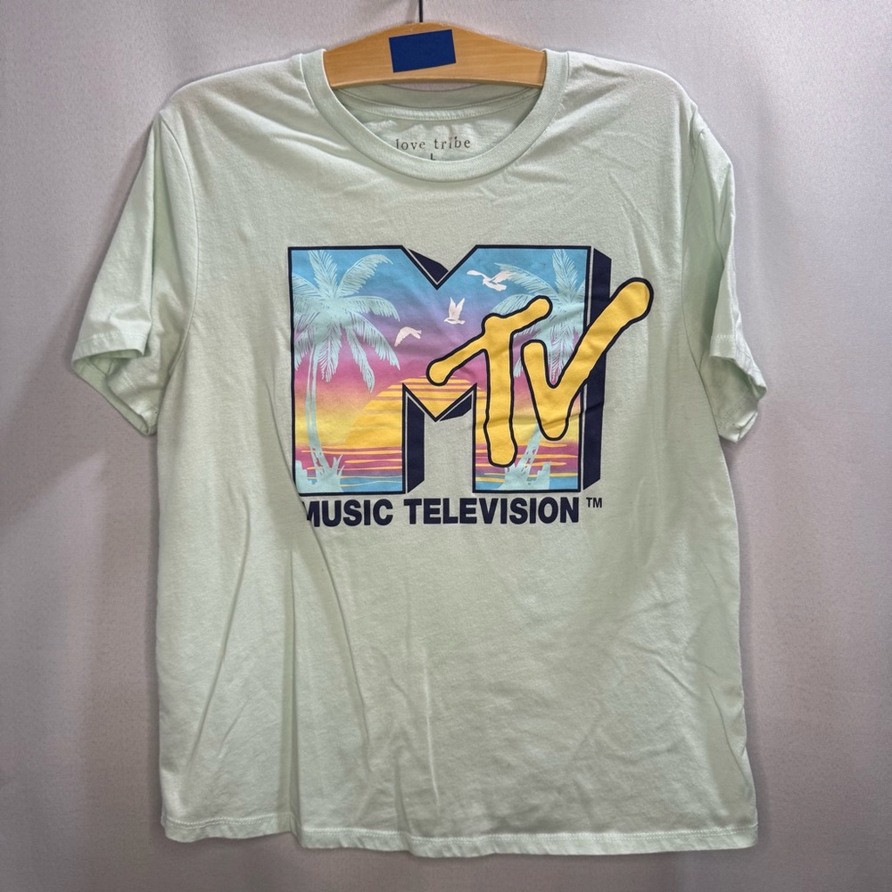 MTV Retro Graphic Tee – Love Tribe Large